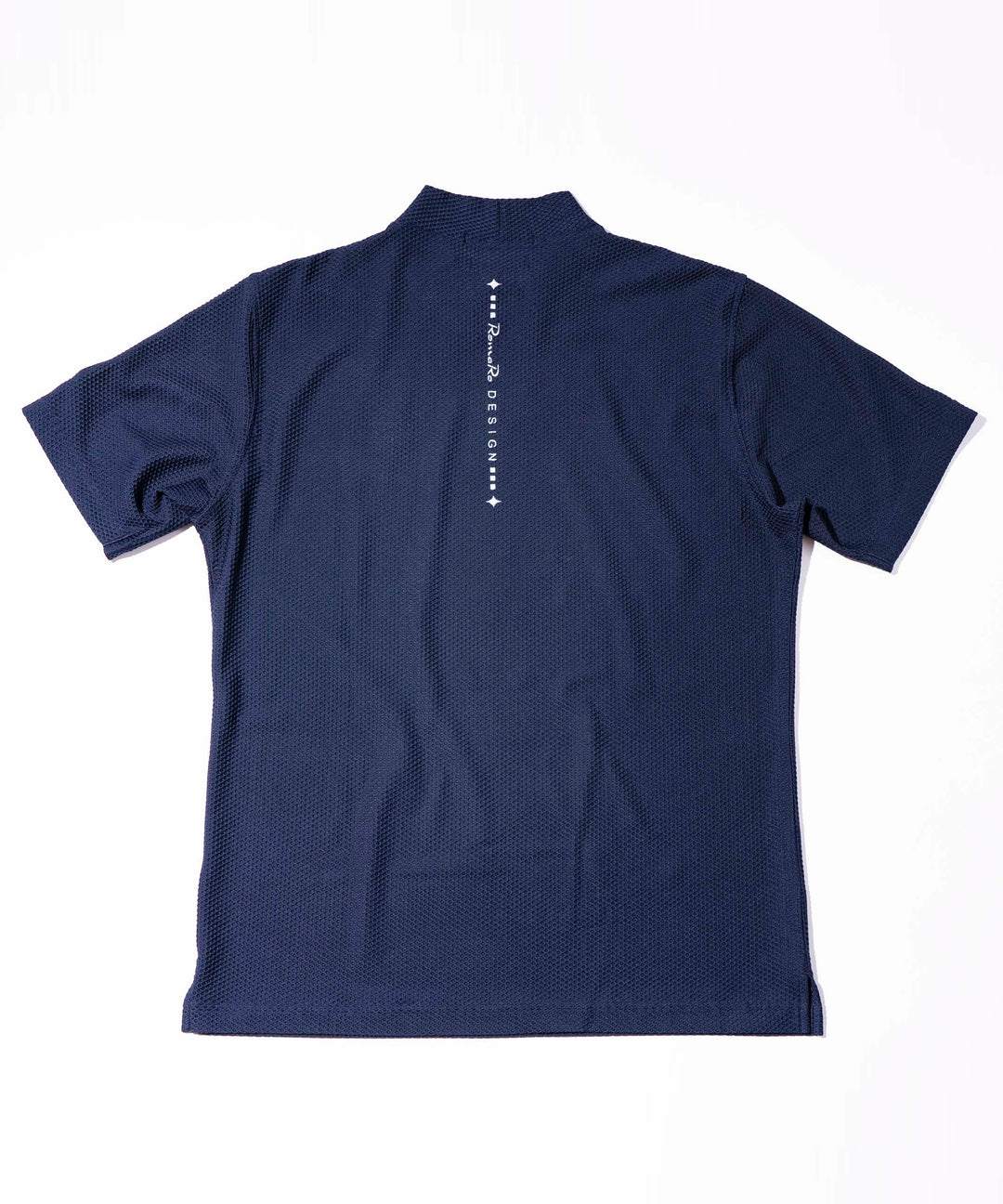 [新品]LUXE/R モックネックシャツ LUXE/R GOLF（ラグジュ ゴルフ）の「(RM)【LUXE/R GOLF】ロゴ